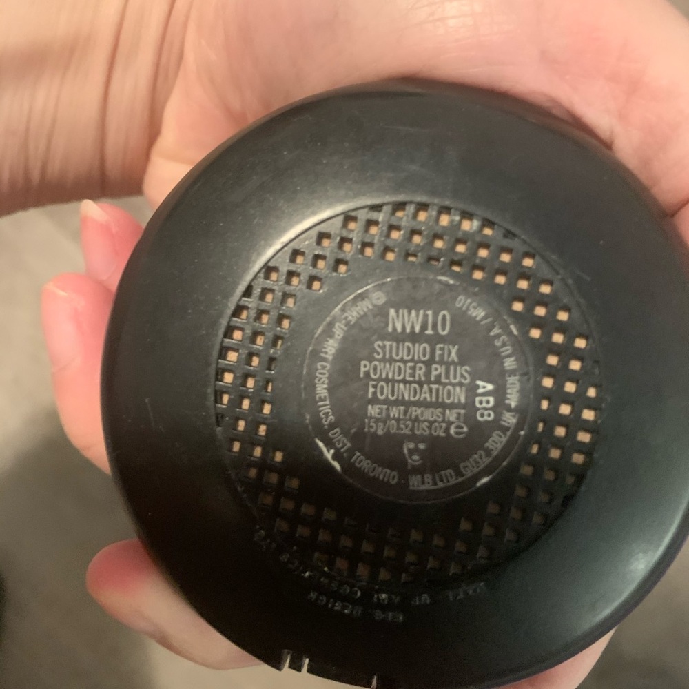 MAC Powder - Picture 2 of 3